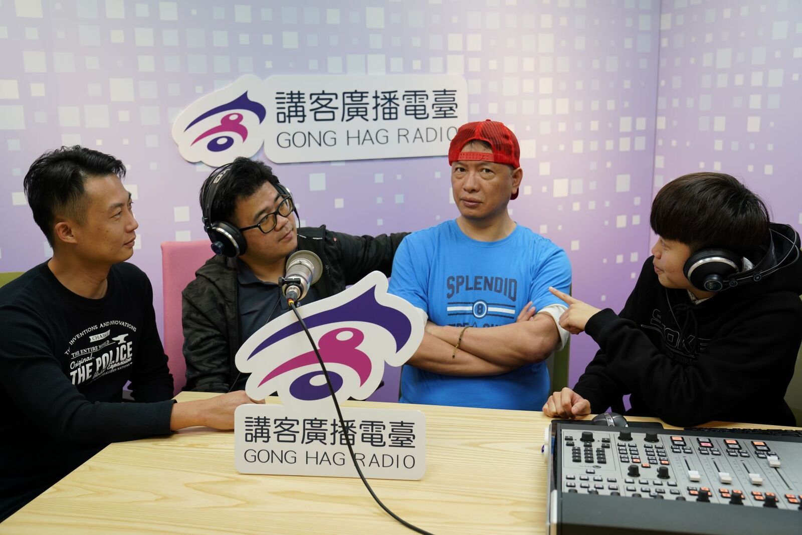 Read more about the article 講客廣播電臺全新大改版  金鐘金曲主持人攜手後生 共下空中尞客家