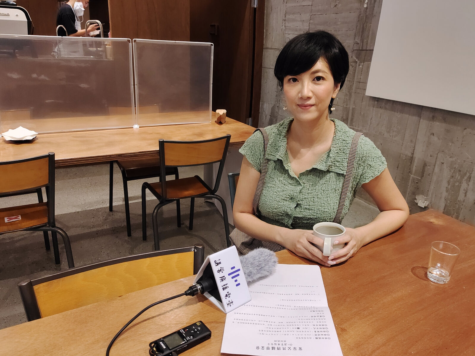 Read more about the article 【專訪】客家題材橫掃金鐘編劇大獎  徐麗雯《光的孩子》鍍金　再推六堆庄頭劇場